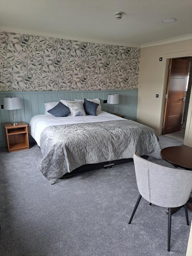 The Coachmans Inn Роскоммон Экстерьер фото